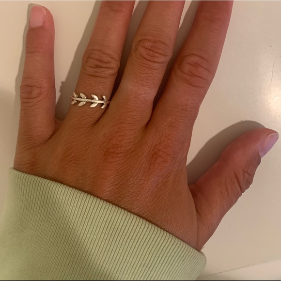 Silver ring - Picture 3 of 3